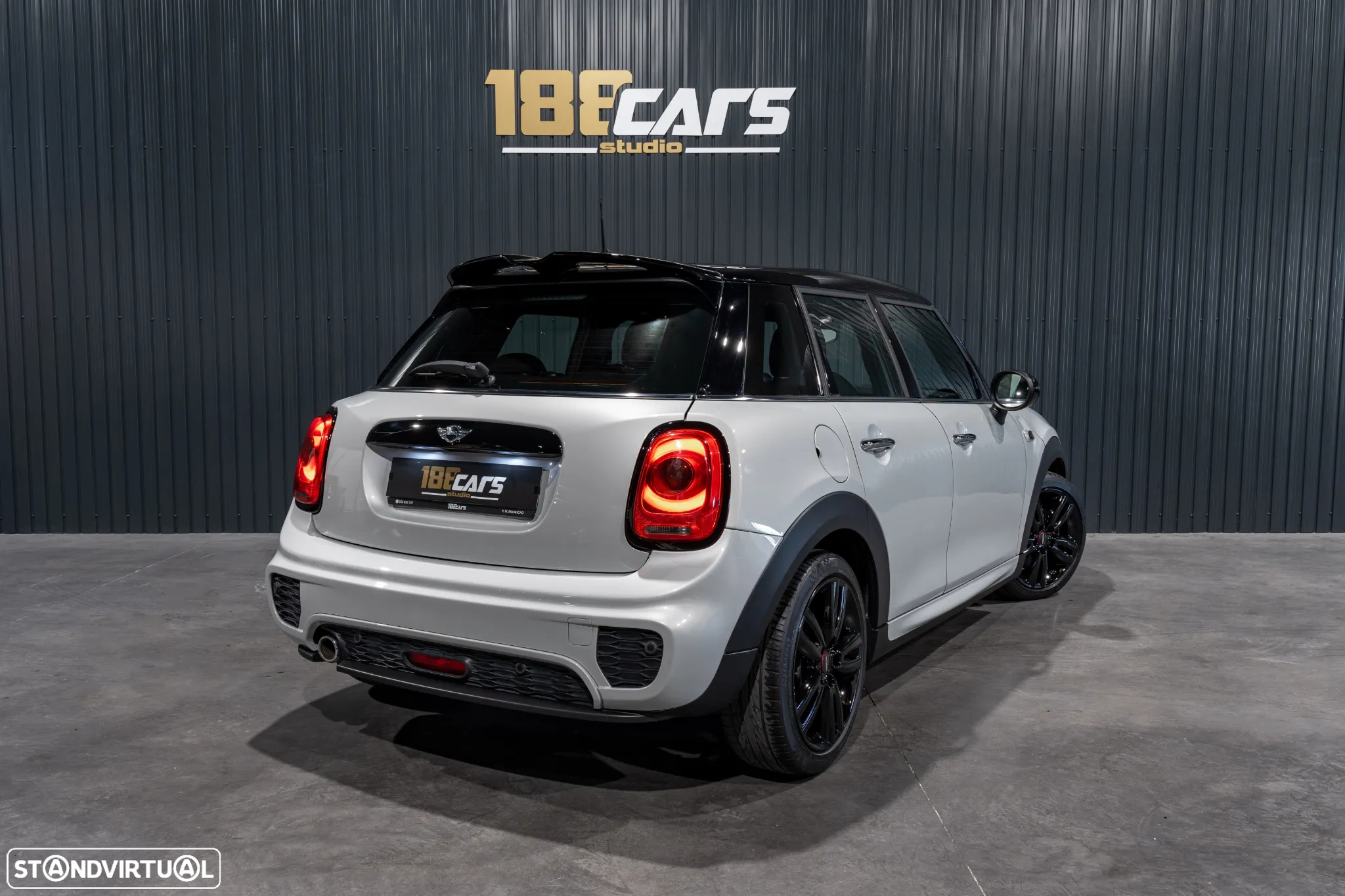 MINI 5 Portas Cooper D Auto - 5