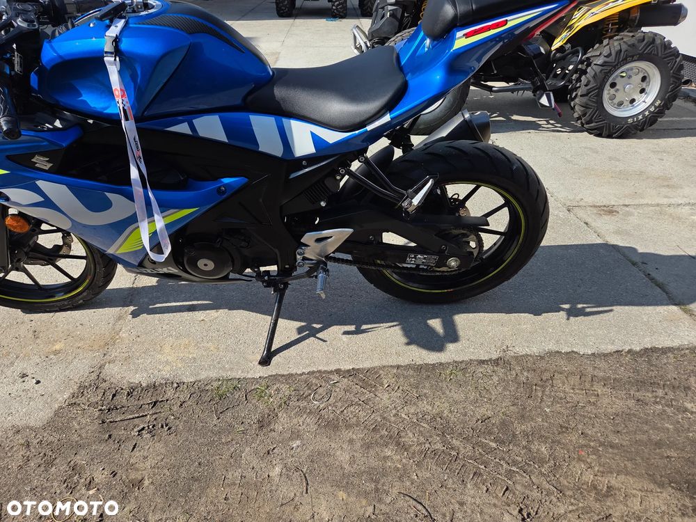 Suzuki GSX-R - 10