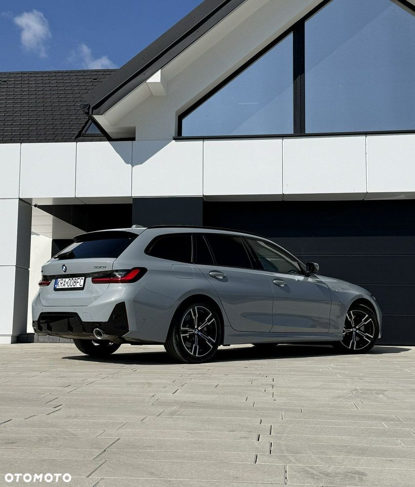 BMW Seria 3 330i xDrive M Sport - 23