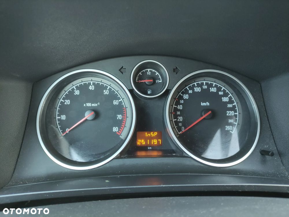 Opel Zafira 1.6 - 10