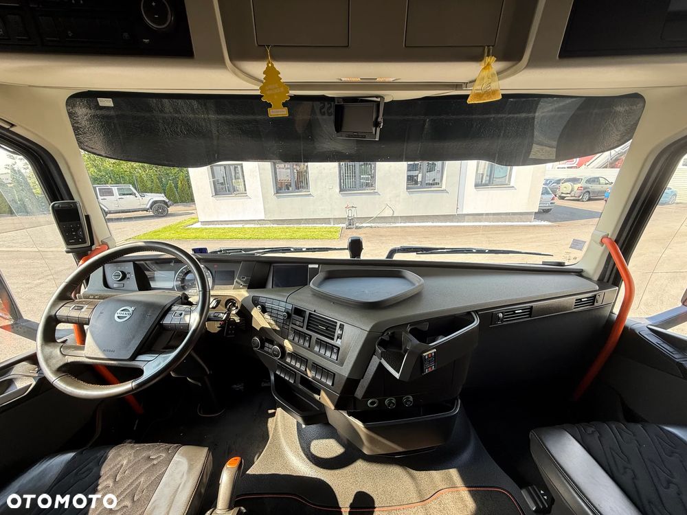 Volvo FH16 660 HP TANDEM 6x2 LIMITED EDITION - 20