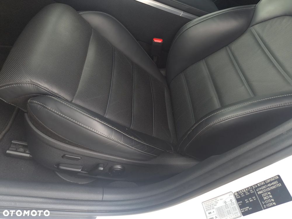 Kia Stinger 3.3 T-GDI AWD GT - 33