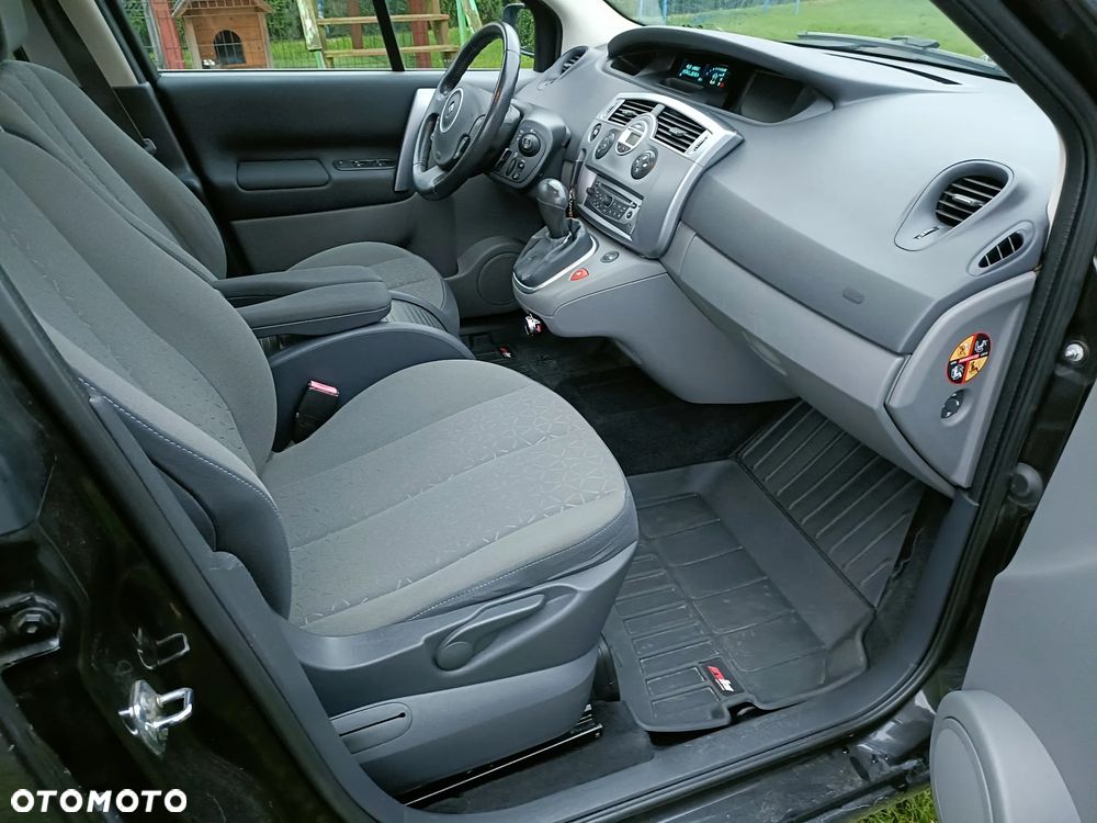 Renault Scenic - 11