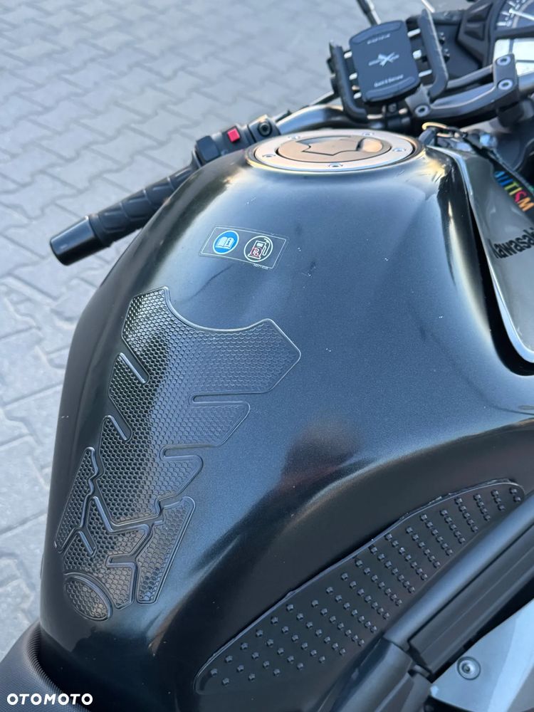 Kawasaki ER - 7