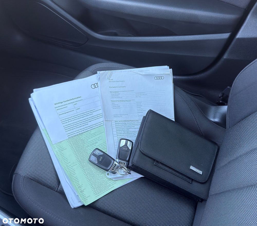 Audi A4 Avant 2.0 TDI ultra S tronic sport - 35