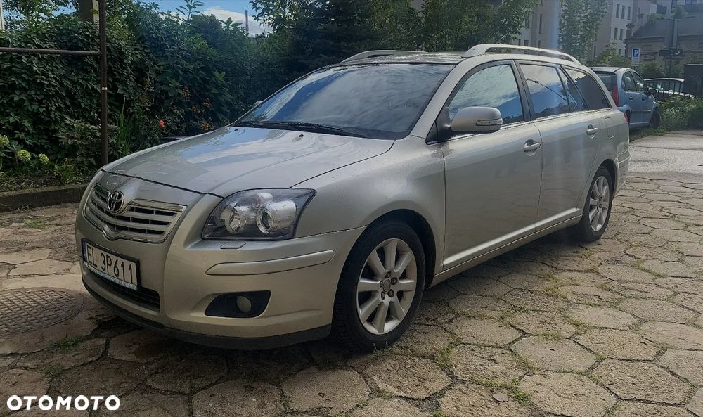 Toyota Avensis 1.8 VVT-i Luna - 1