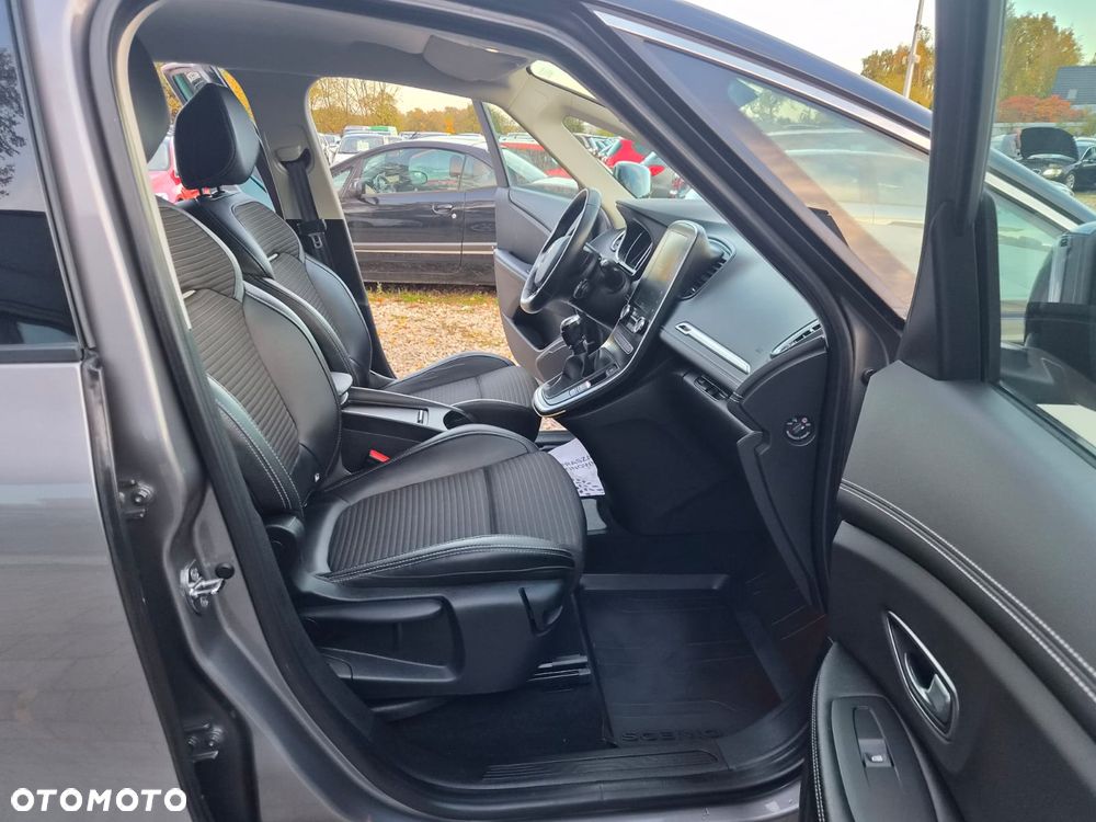 Renault Grand Scenic TCe 140 GPF BLACK EDITION - 22