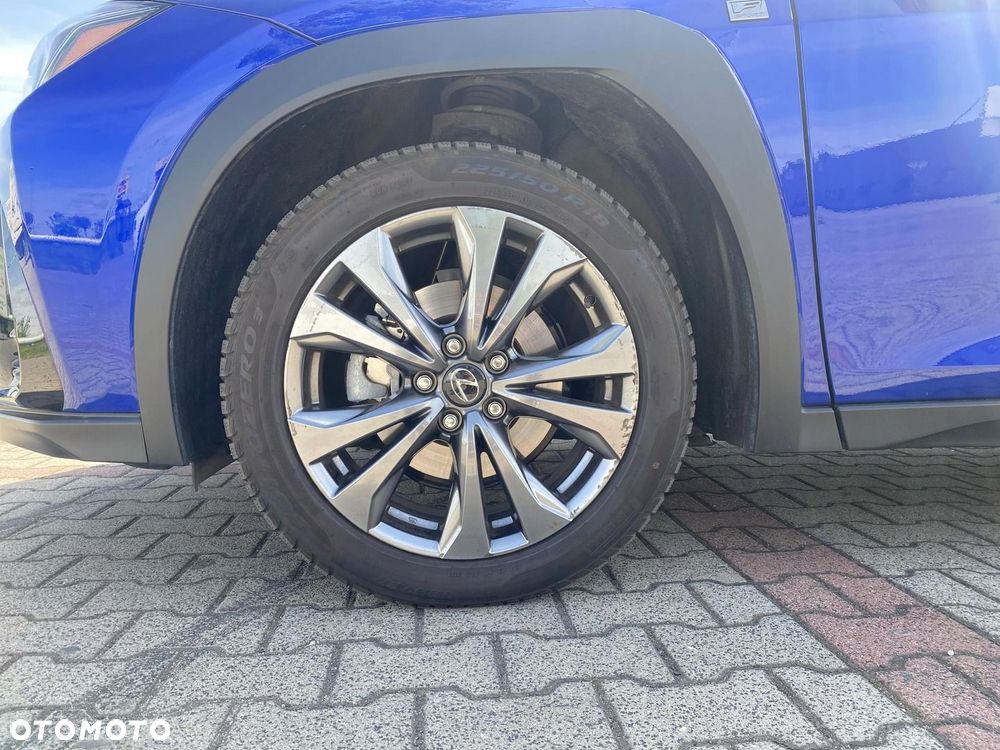 Lexus UX 300h F Sport Design - 20