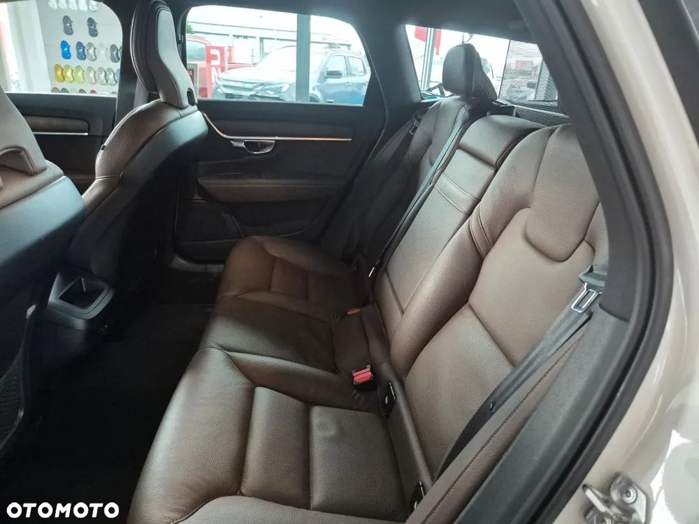 Volvo V90 Cross Country D5 AWD Pro - 16
