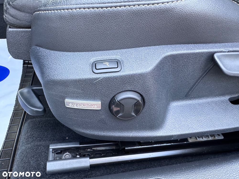 Volkswagen Golf 1.4 TSI (BlueMotion Technology) Highline - 25