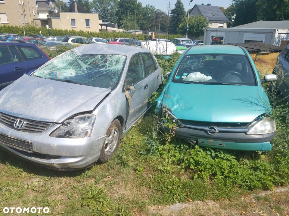 Cześci Honda Civic VII  5-drzwi benzyna - 2