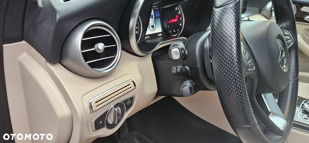 Mercedes-Benz Klasa C 300 9G-TRONIC Avantgarde - 32