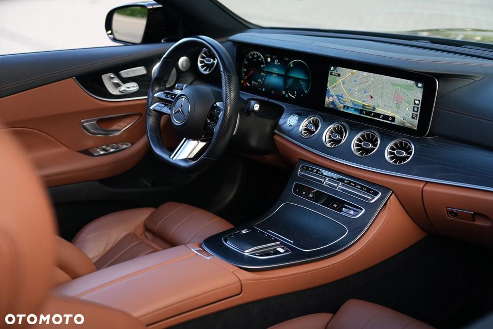 Mercedes-Benz Klasa E 220 d 4Matic 9G-TRONIC AMG Line - 25