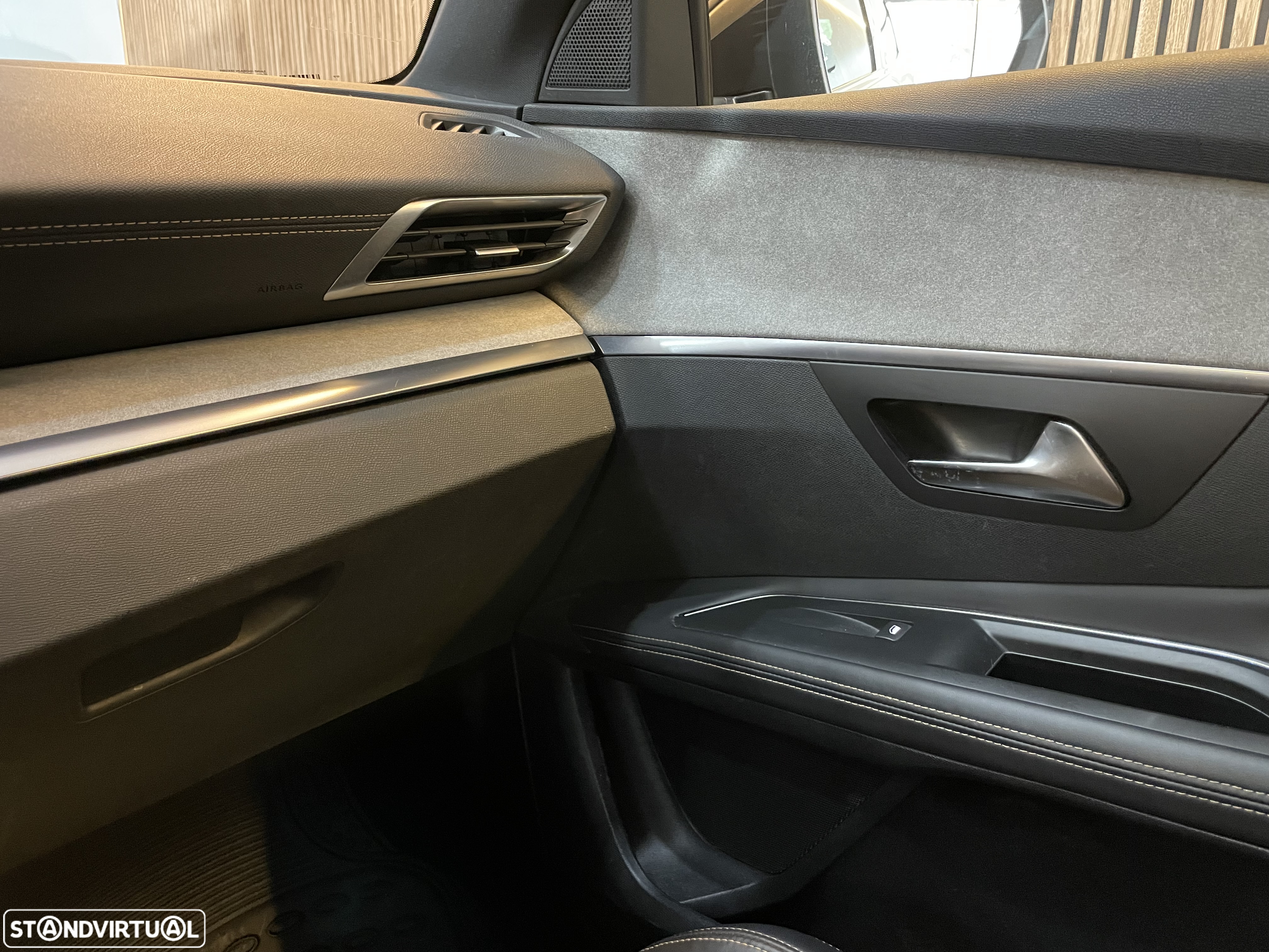 Peugeot 3008 2.0 BlueHDi GT EAT8 - 35