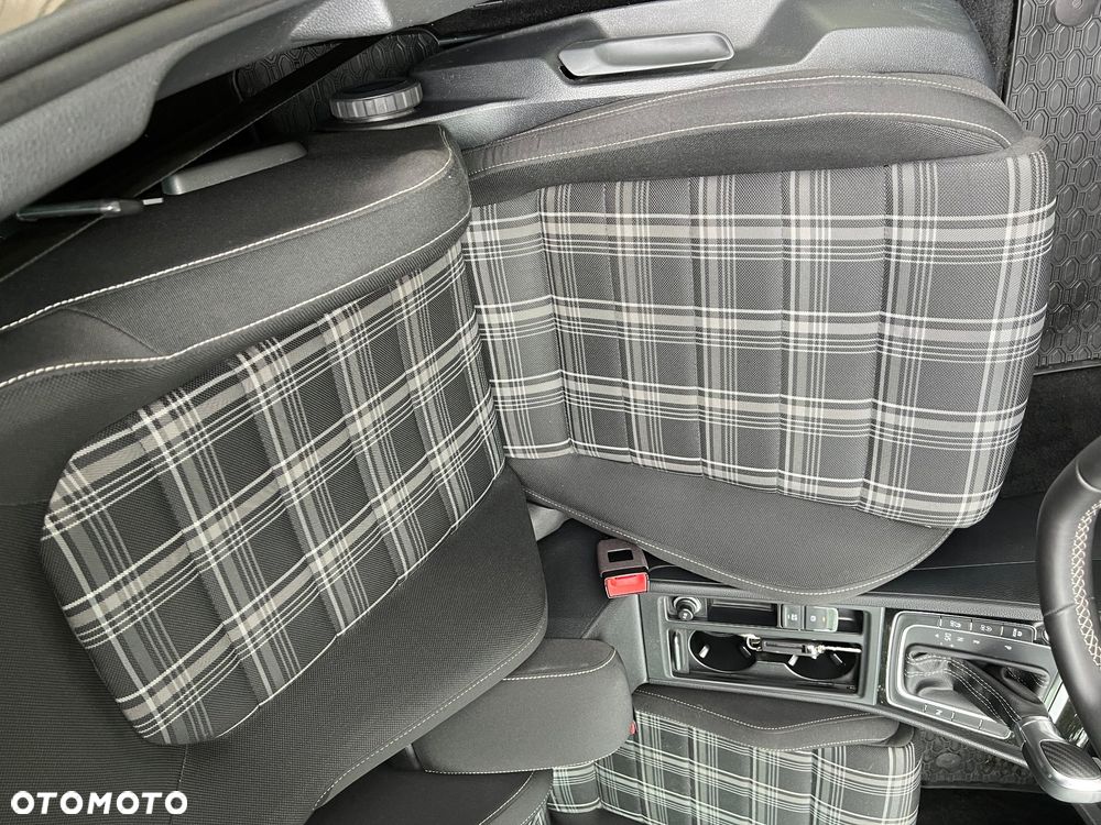 Volkswagen Golf VII 2.0 TDI BMT GTD DSG - 22