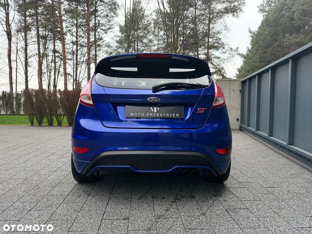 Ford Fiesta 1.6 EcoBoost ST - 24