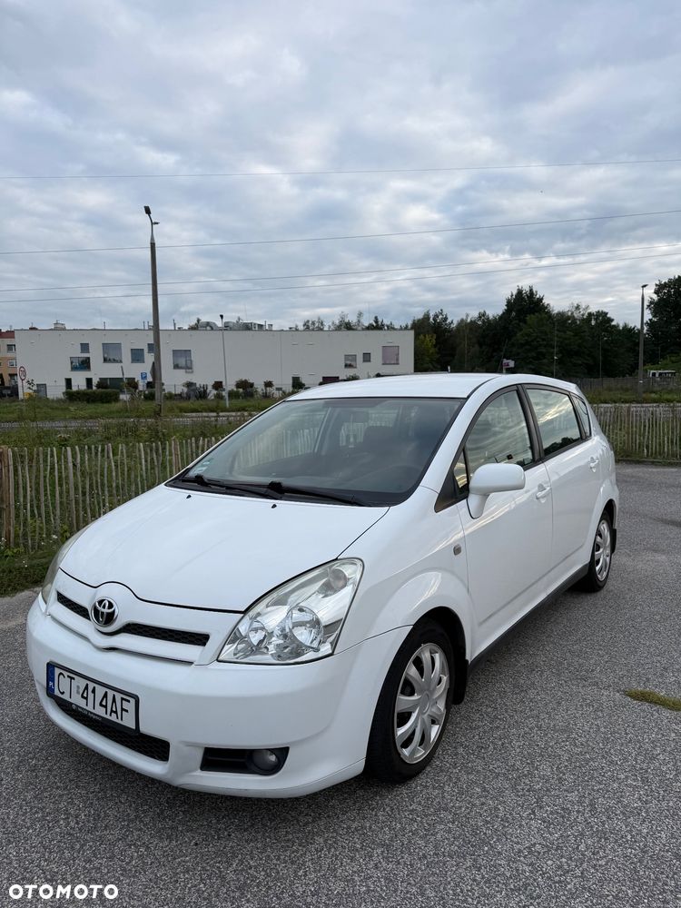 Toyota Corolla Verso 2.0 D-4D Terra - 1