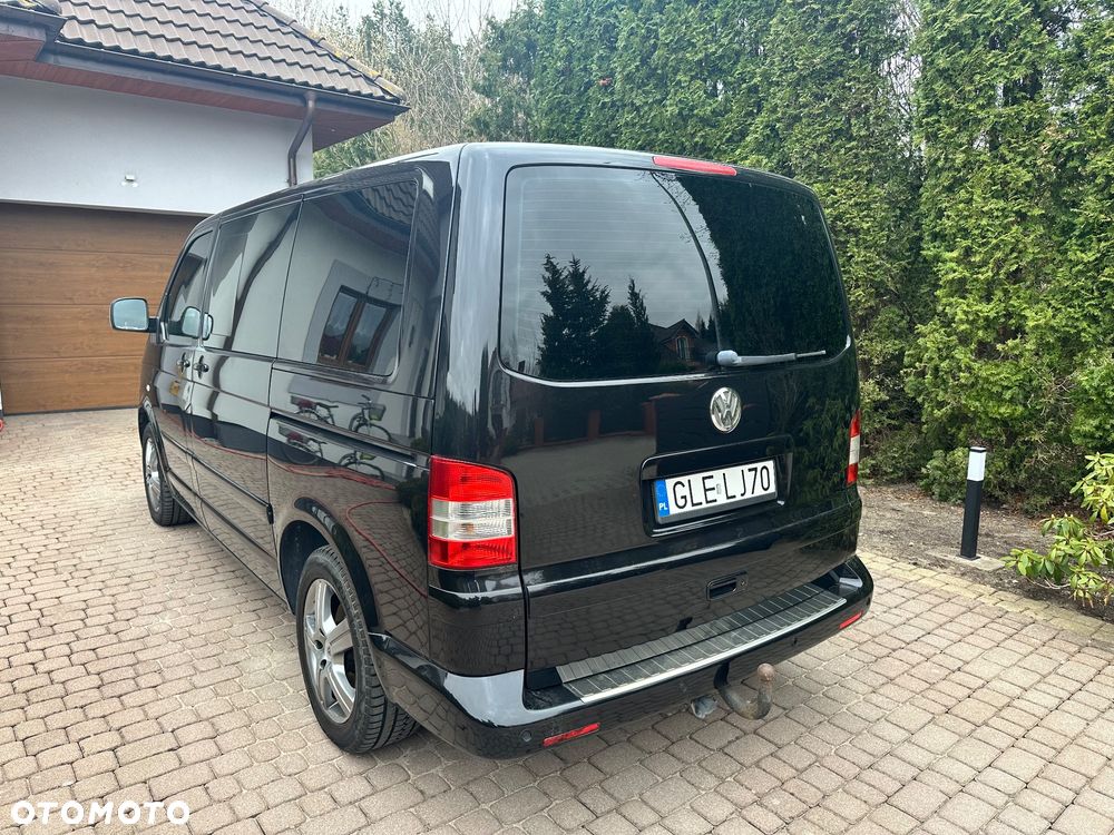 Volkswagen Multivan - 11