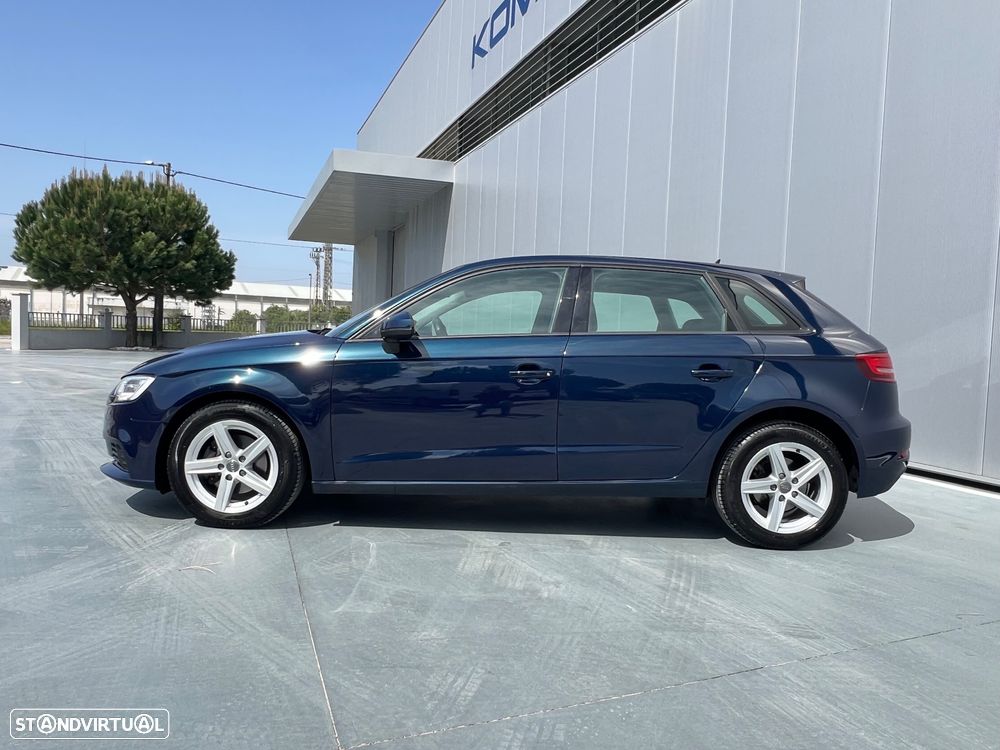 Audi A3 Sportback 30 TFSI Sport - 2