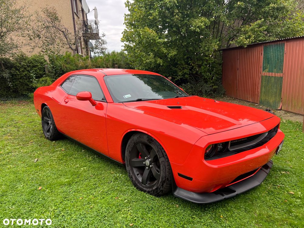 Dodge Challenger - 10