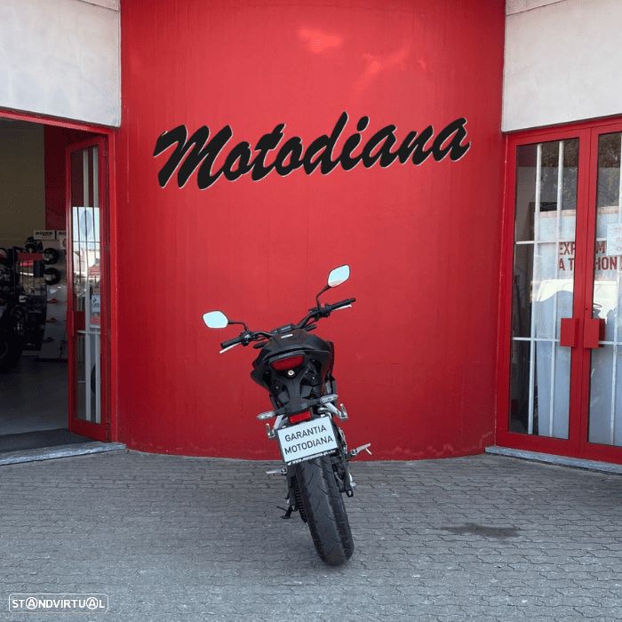 Honda CB 125R - 3