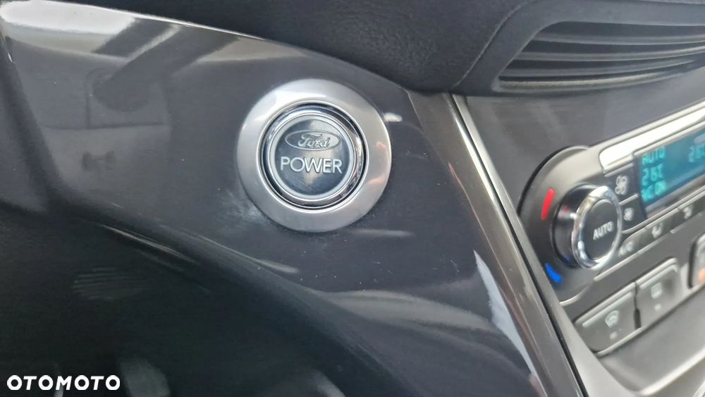 Ford Kuga 1.6 EcoBoost 2x4 Titanium - 21