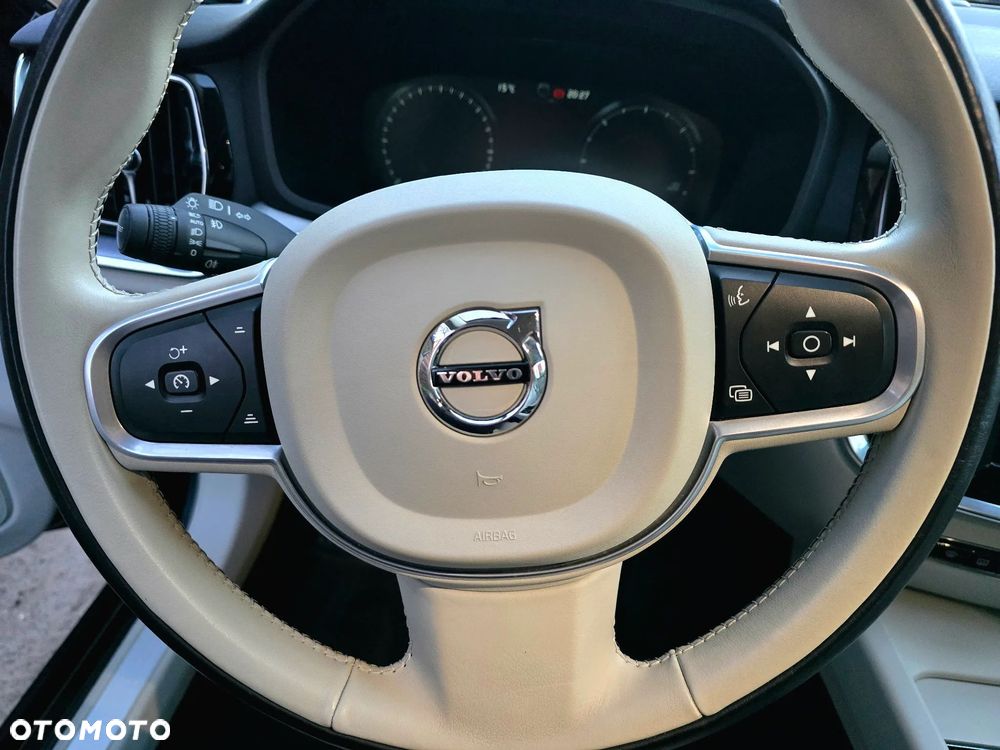 Volvo V60 B4 D Momentum Pro - 20