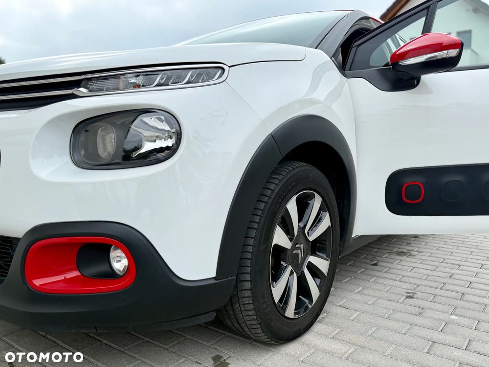 Citroën C3 1.2 PureTech Shine EAT6 - 27