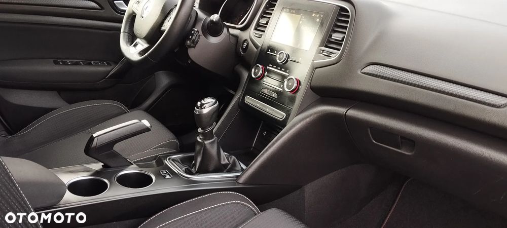 Renault Megane 1.5 Blue dCi Intens - 8