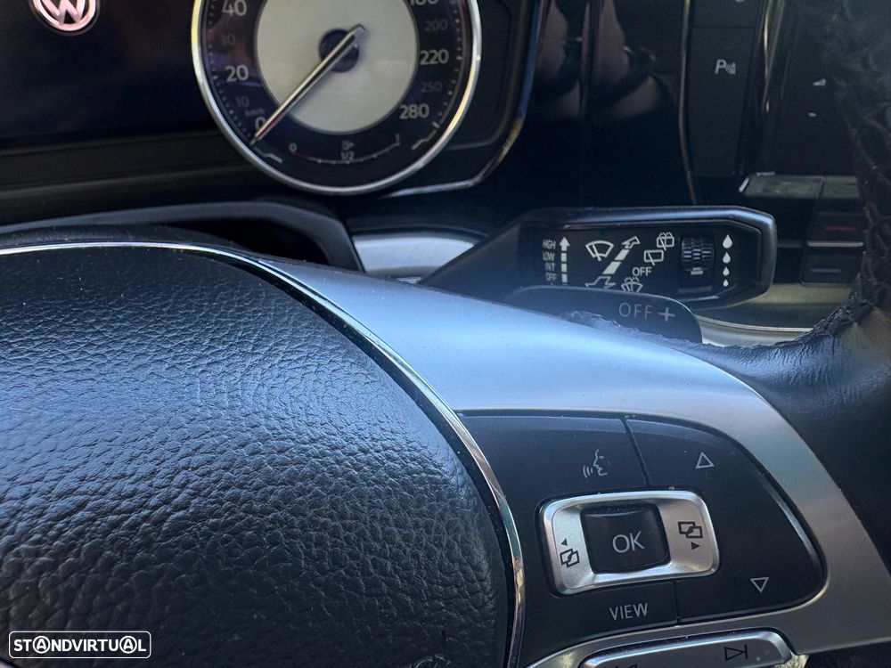 VW Touareg 3.0 TDI V6 Elegance Plus - 32