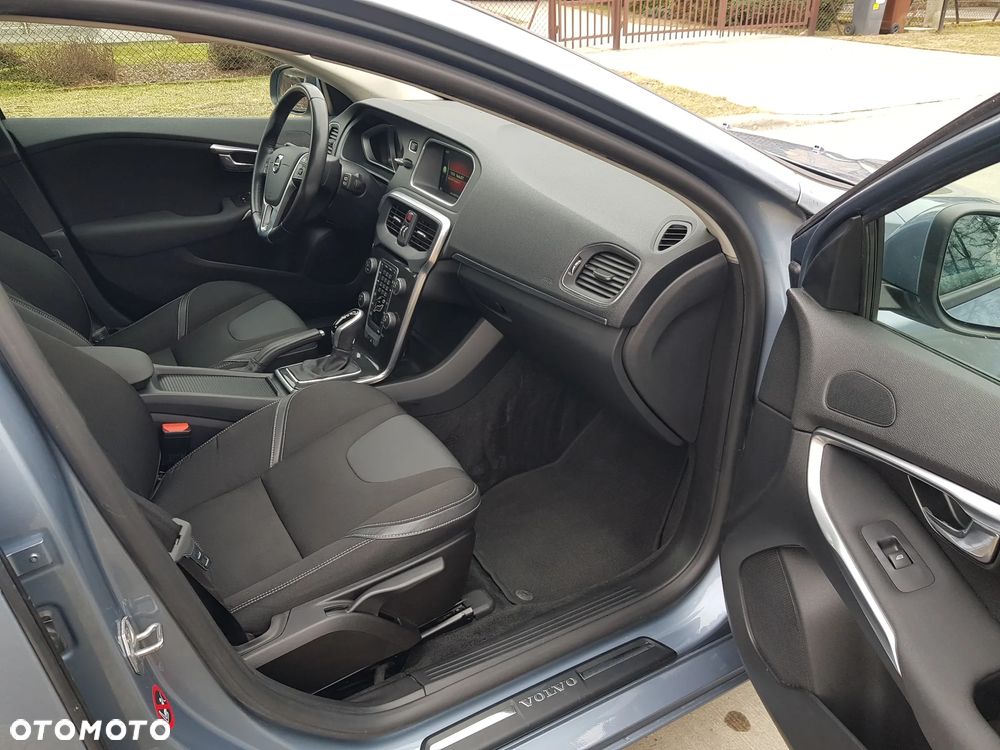 Volvo V40 D2 Geartronic Momentum - 14