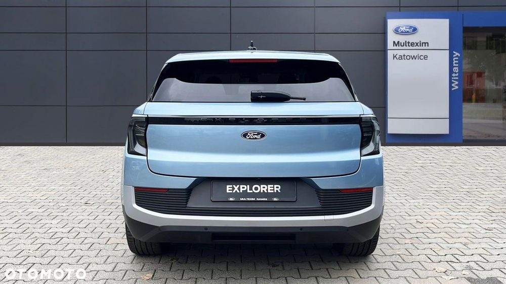Ford Explorer - 4