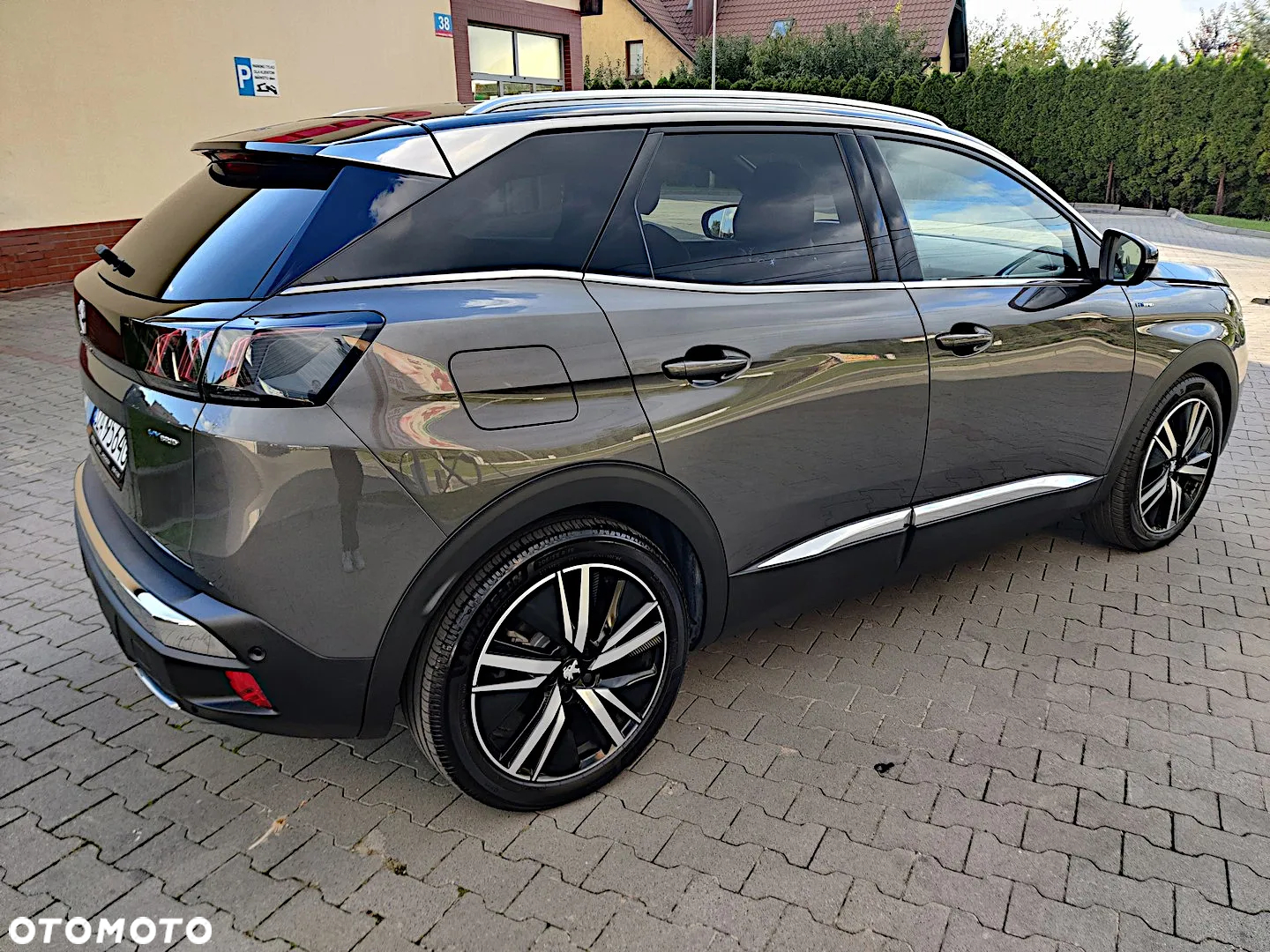 Peugeot 3008 Hybrid 225 e-EAT8 GT Pack - 14