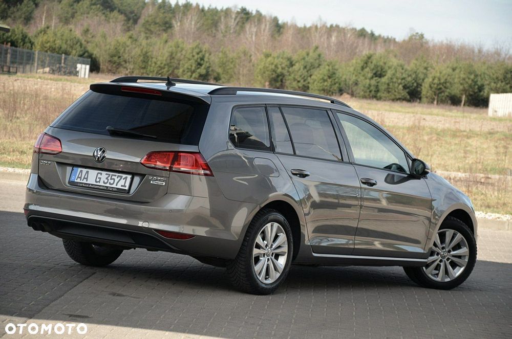 Volkswagen Golf - 11