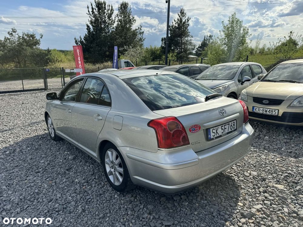 Toyota Avensis 1.8 VVT-i Sol Premium - 7