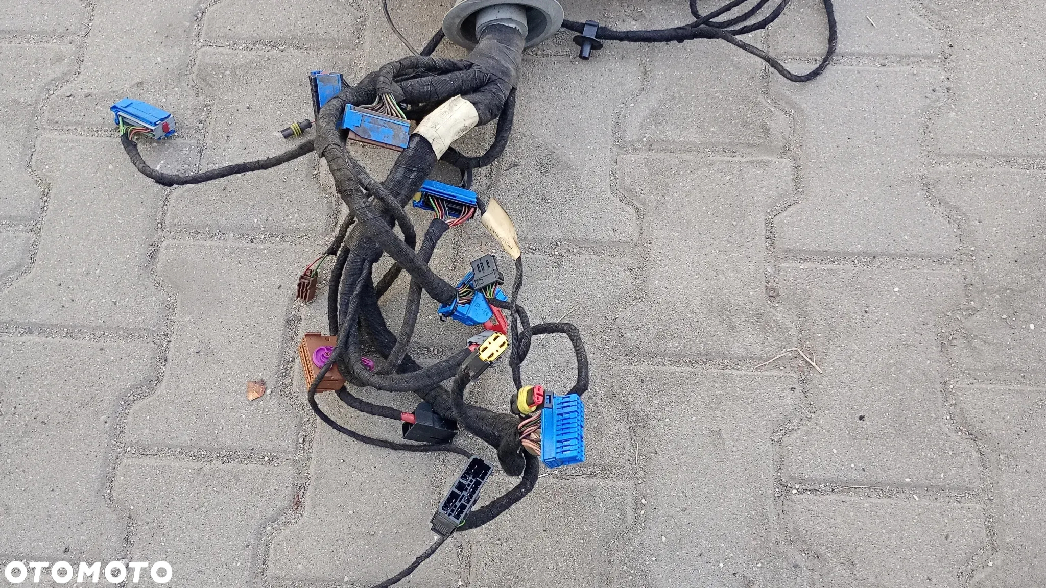 F.VAT 69501172 IVECO DAILY 35C12 WIĄZKA Główna INSTALACJA ELEKTRYCZNA GŁÓWNA DESKI ROZDZIELCZEJ KOMORY SILNIKA - 4