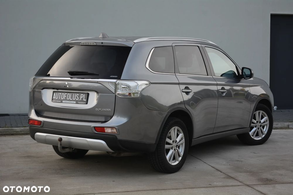 Mitsubishi Outlander - 11