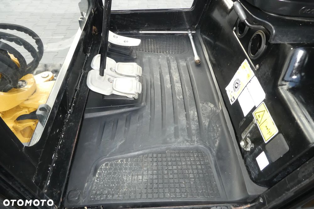 Caterpillar 301,7D Z NIEMIEC DWIE ŁYŻKI - 19