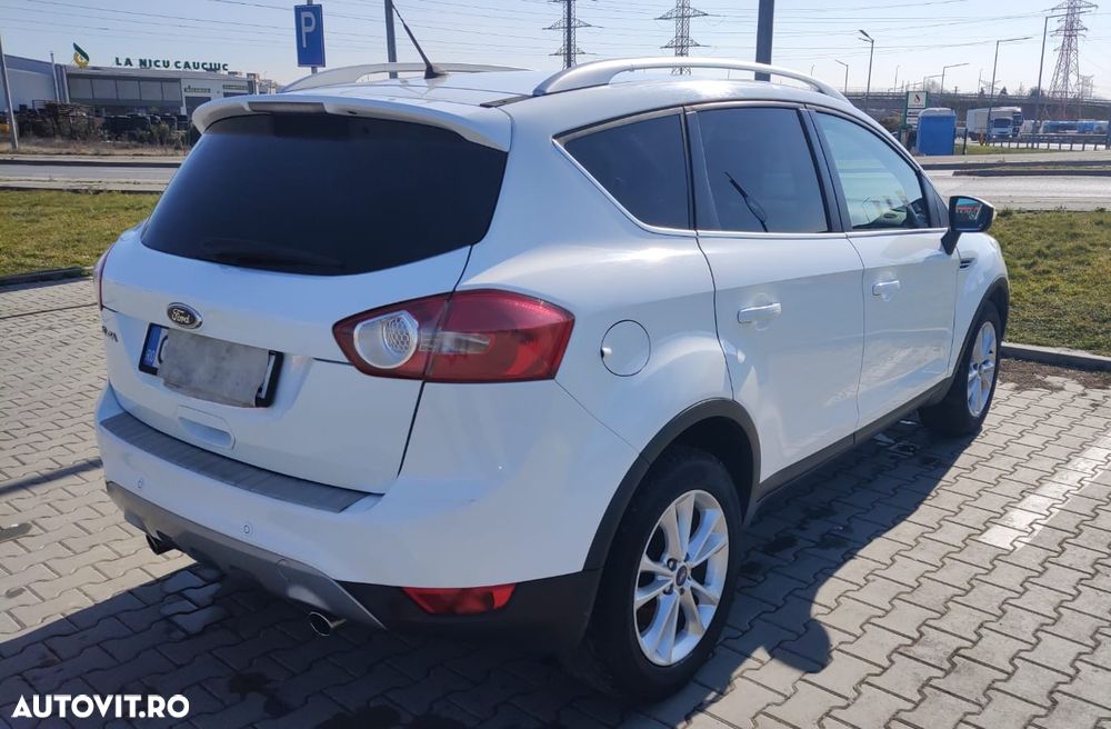 Ford Kuga 2.0 TDCi 4x4 Aut. Titanium - 3