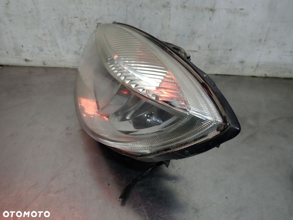 LAMPA LEWA PRZEDNIA SKODA ROOMSTER - 3
