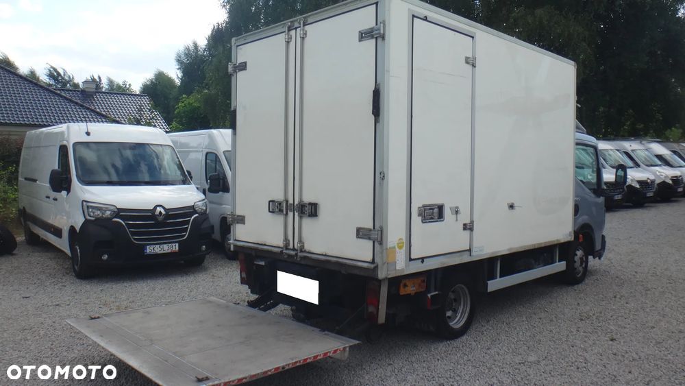 Renault Maxity - 4