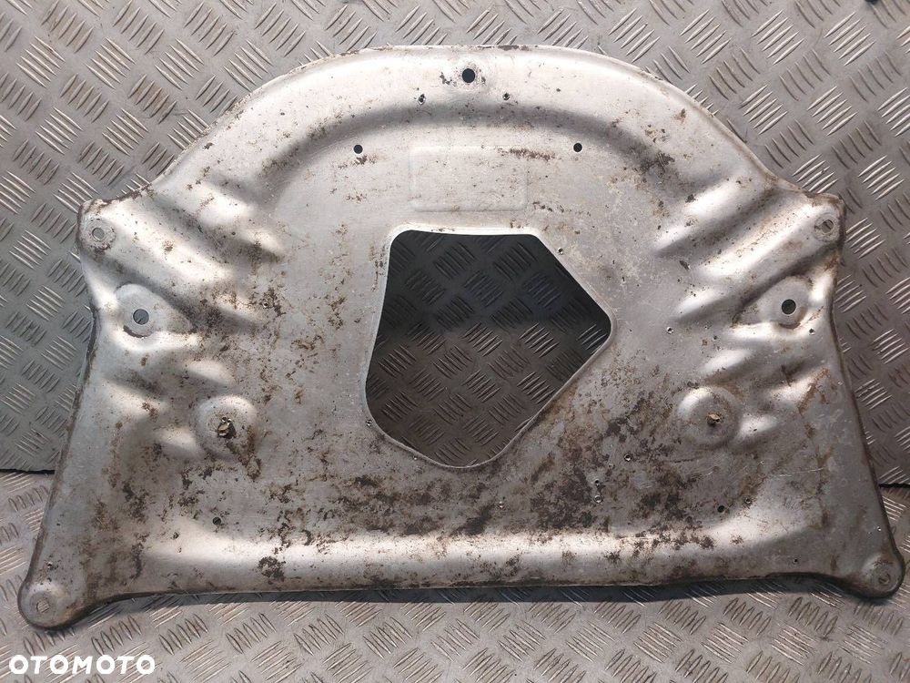 OSŁONA SILNIKA DOLNA BMW E60 520i 31116759878 - 3