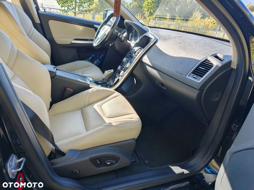Volvo XC 60 D5 AWD Summum - 12