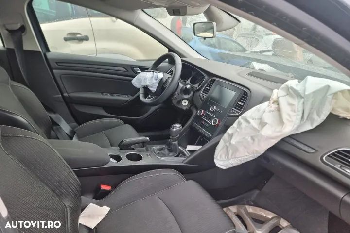 Dezmembrez Renault Megane 4, an 2020, motor 1.3 TCE, cod motor H5H470, cutie de viteze manuala 6 trepte cod TL4 367 - 3