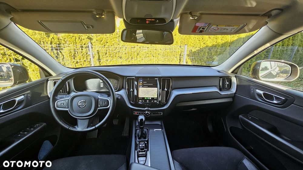 Volvo XC 60 D4 AWD Momentum - 9