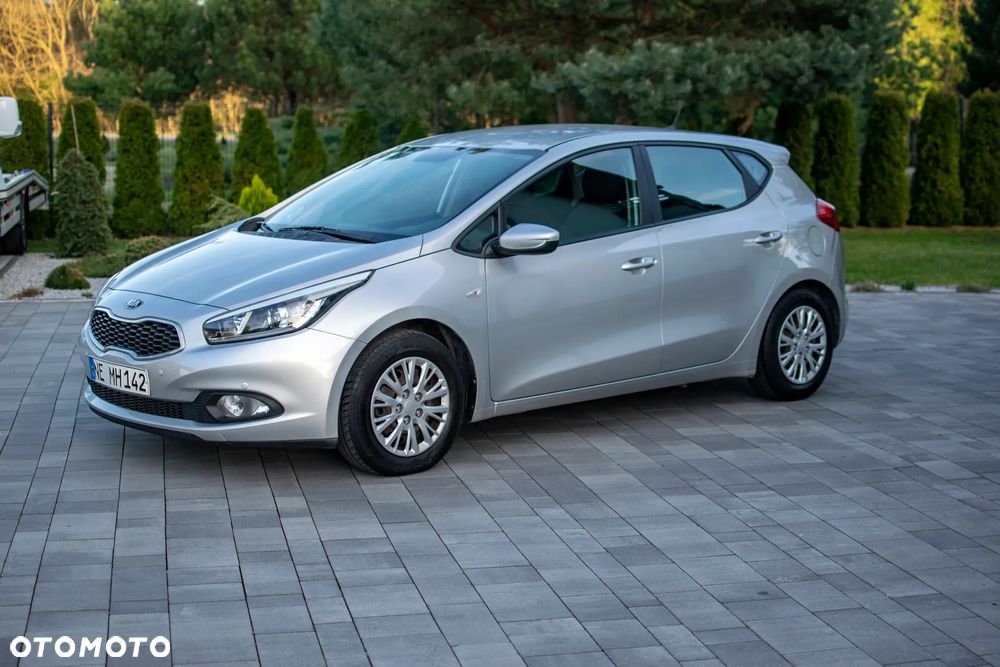 Kia Ceed - 14