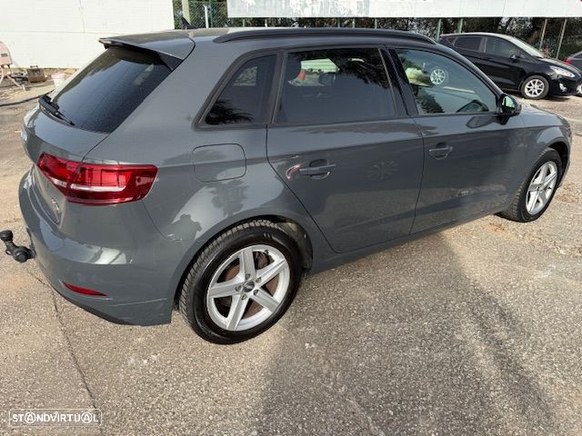 Audi A3 1.6 TDI S tronic design - 9