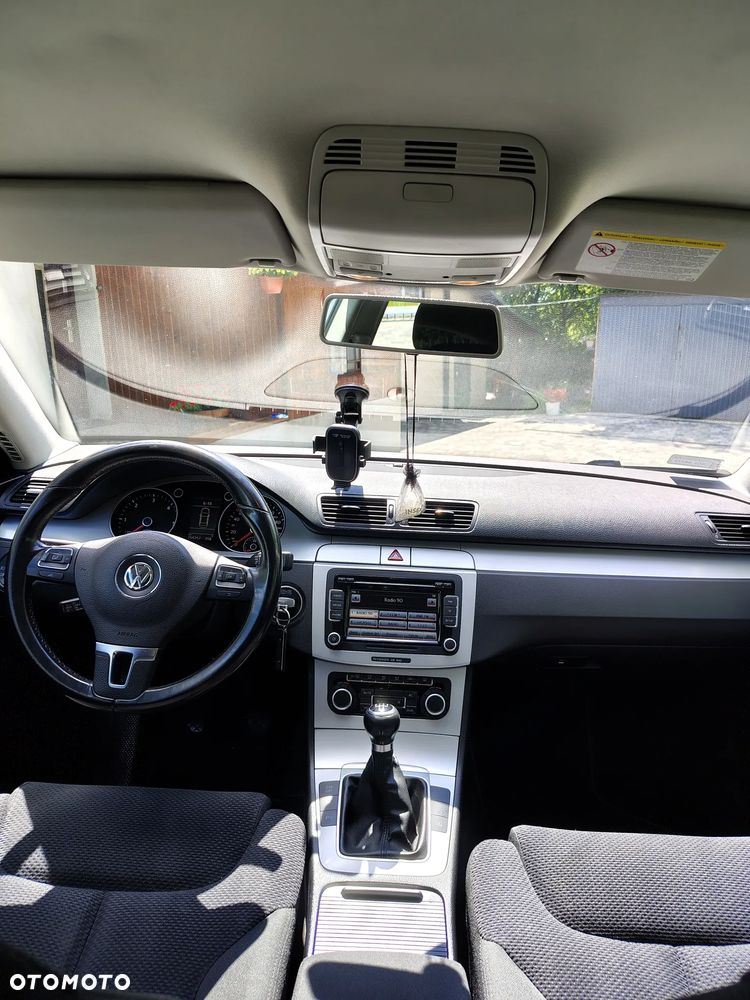 Volkswagen Passat 2.0 TDI DPF Comfortline - 8