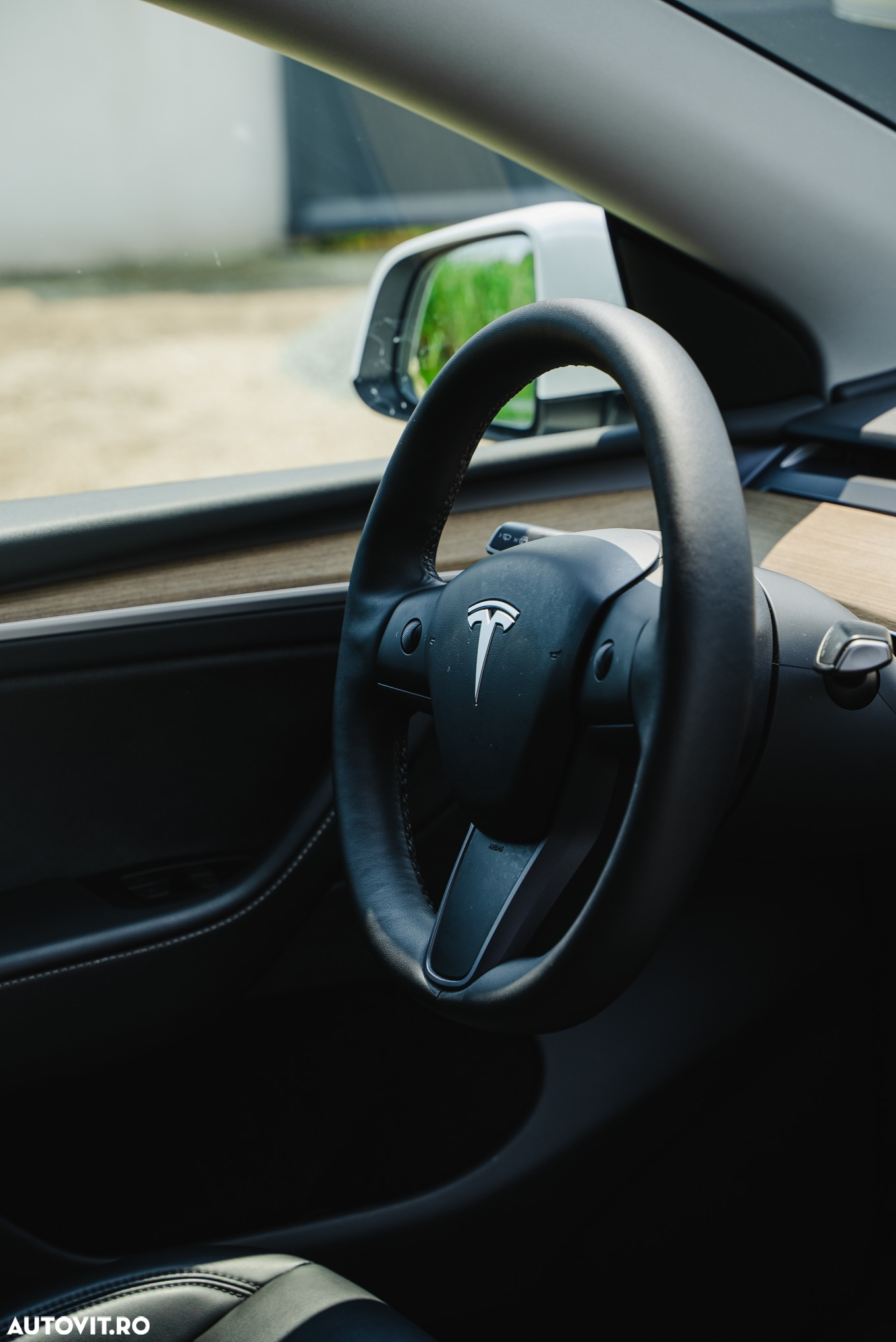 Tesla Model Y AWD Long Range - 19
