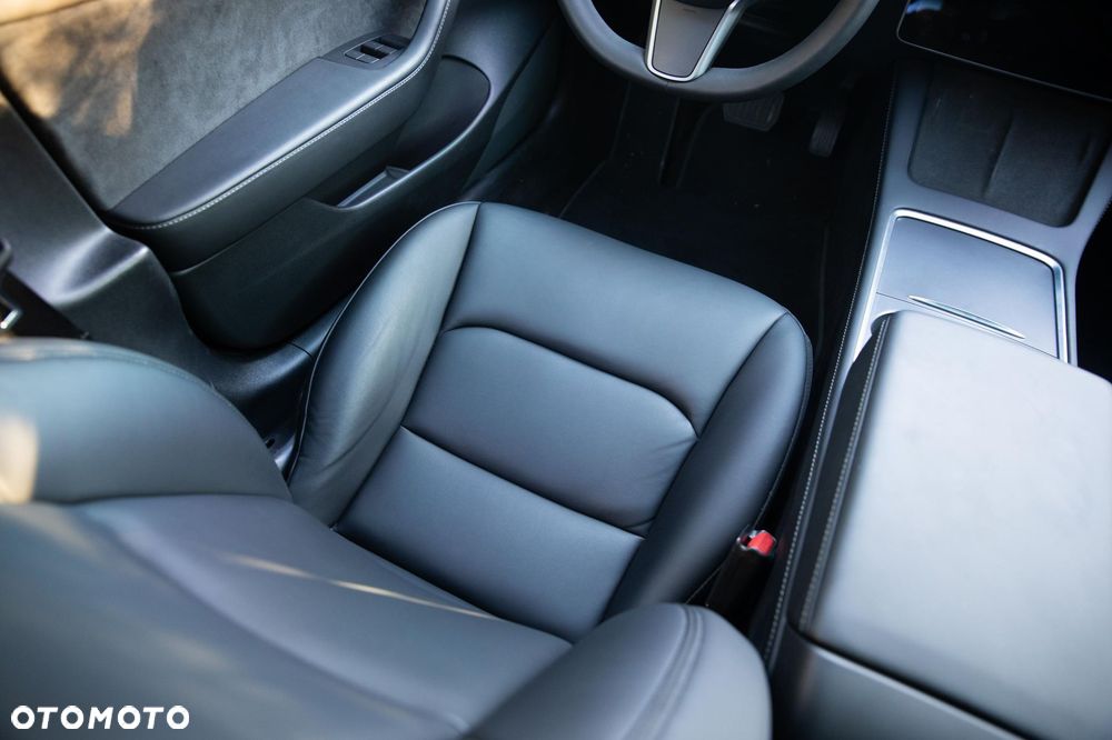 Tesla Model 3 Long Range AWD Premium - 16